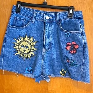 SHEIN Sun & Flowers Cutoff Jean Shorts Adult M(6)